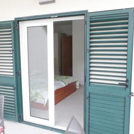 Kusic アパート トゥルパニ